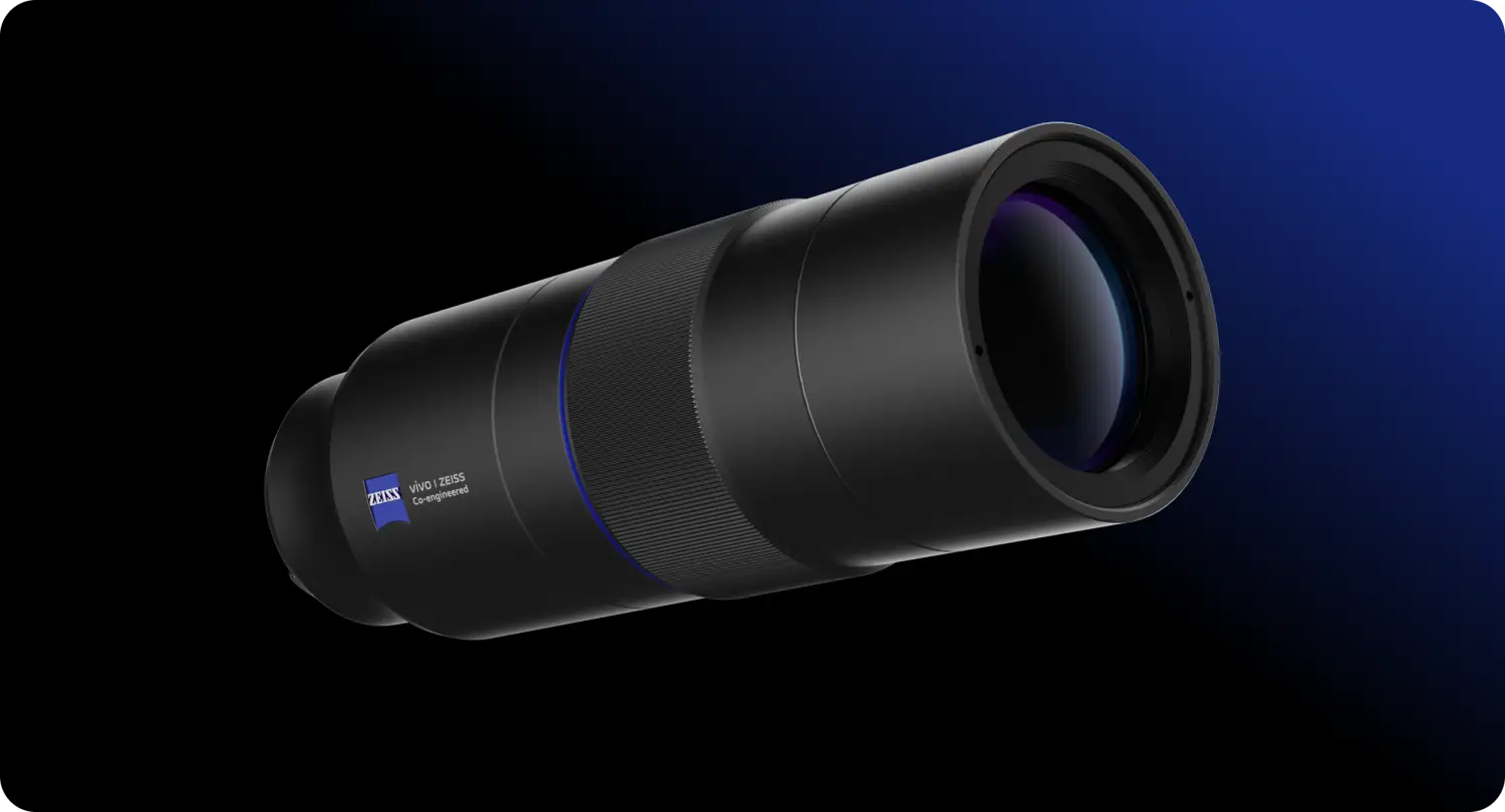 ZEISS lens with classic color combinations
